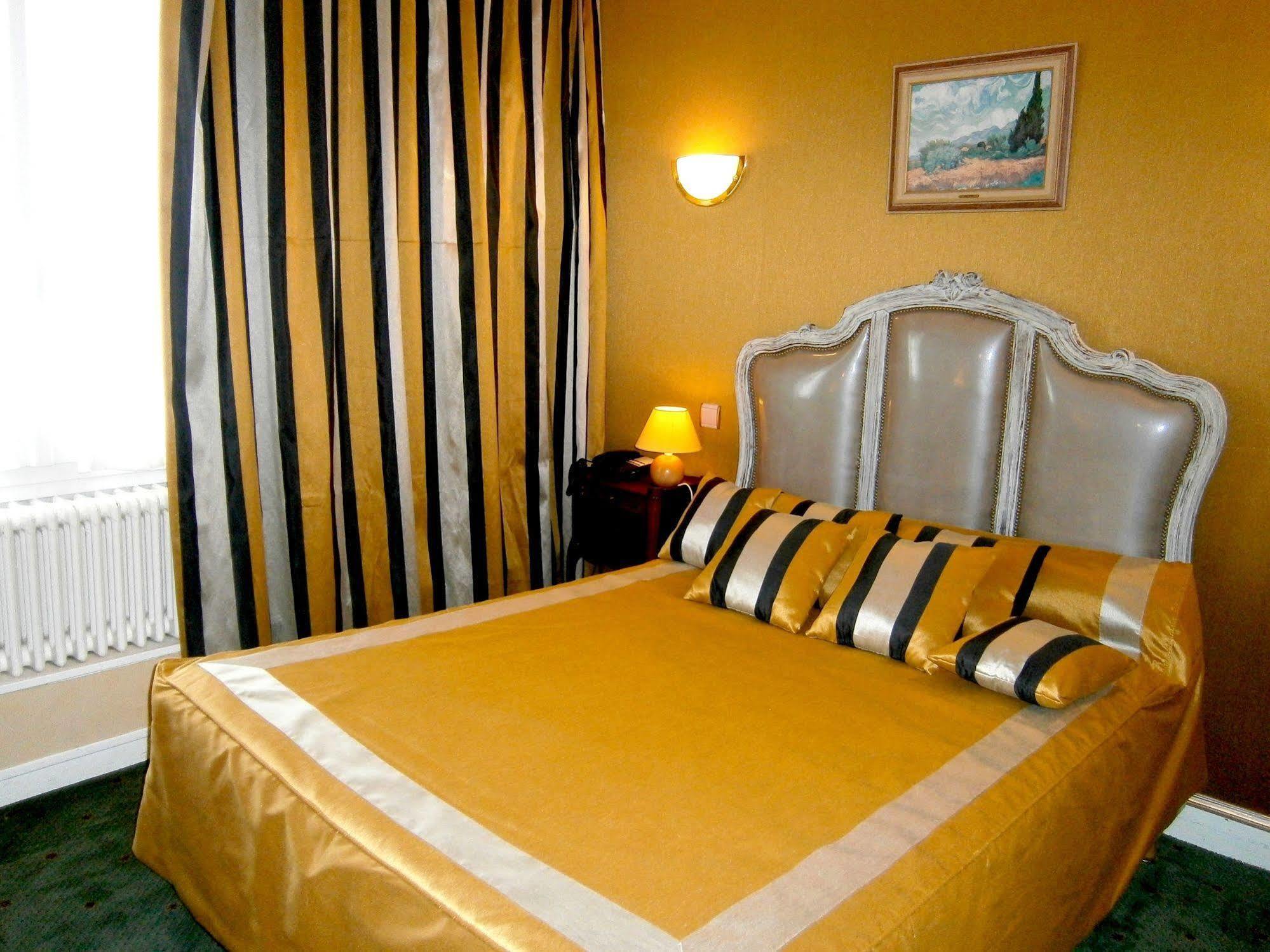Hostellerie Du Grand Sully Extérieur photo